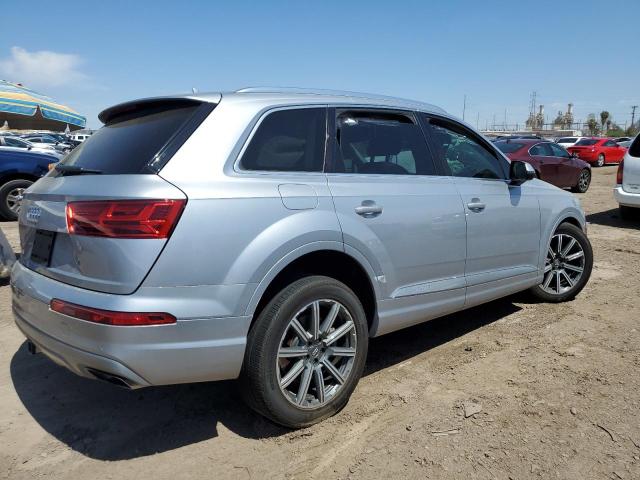 VIN WA1LAAF7XKD022243 2019 Audi Q7, Premium Plus no.3