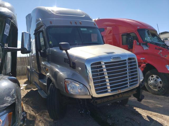 Lot #2371617103 2017 FREIGHTLINER CASCADIA 1 salvage car