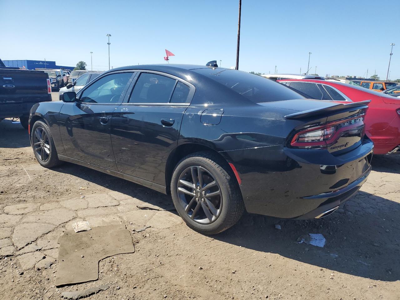 2C3CDXJG8KH691142 Dodge Charger SX 2