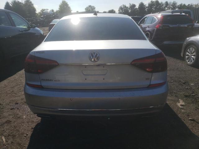 2017 VOLKSWAGEN PASSAT SEL - 1VWCM7A34HC002800