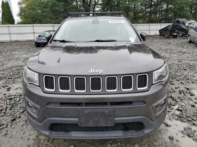 3C4NJDBB9KT678471 Jeep Compass Latitude