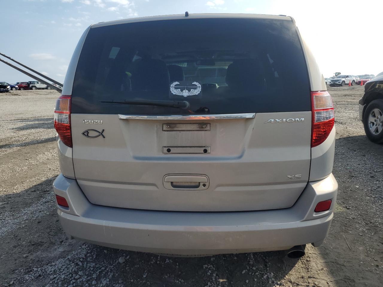 4s2ce58x724615061 4S2CE58X724615061 2002 Isuzu Axiom Xs