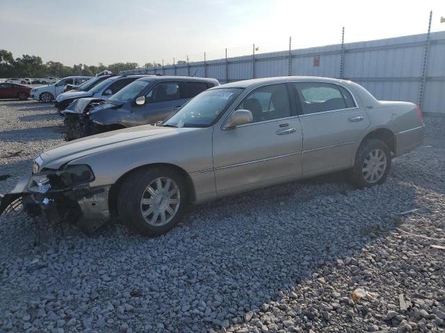 2011 Lincoln Town Car Signature Limited