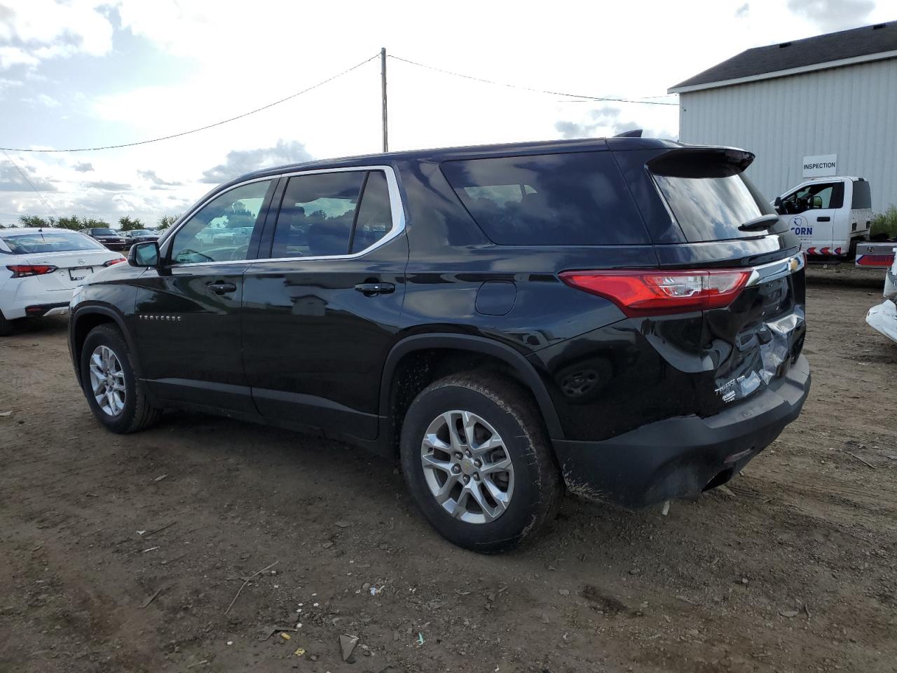 1GNEVFKW5KJ316316 Chevrolet Traverse L 2