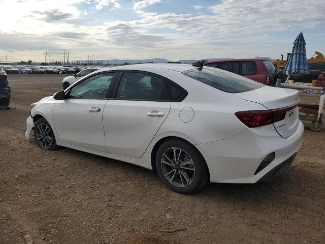 3KPF24AD6PE530455 Kia Forte LX 2