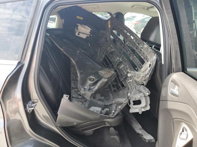 1FMCU0JD5HUC25369 Ford Escape Titanium