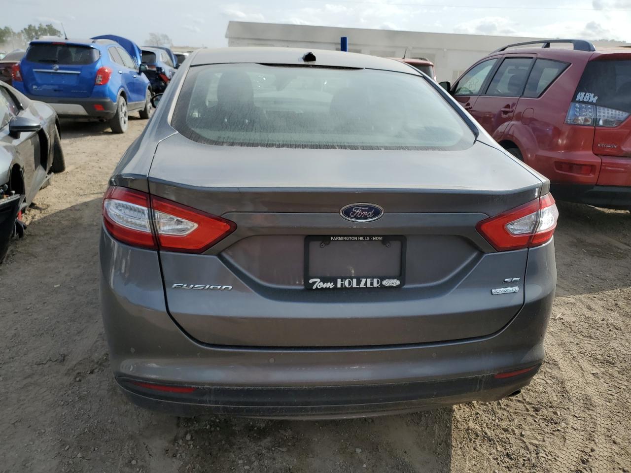 1FA6P0HD5E5392521 2014 Ford Fusion Se