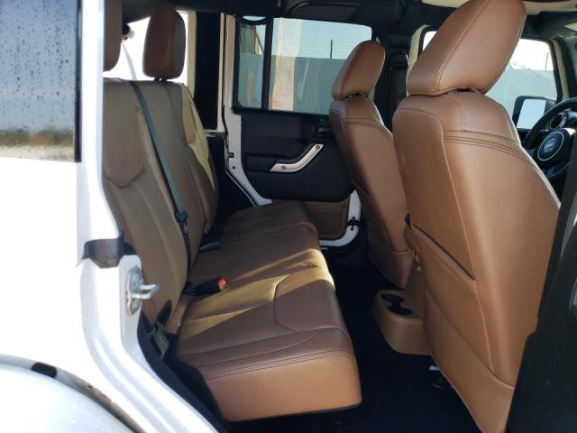 1C4BJWEG5JL824381 Jeep Wrangler Unlimited Sahara