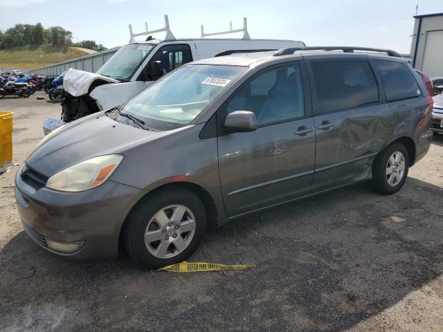 2004 Toyota Sienna XLE