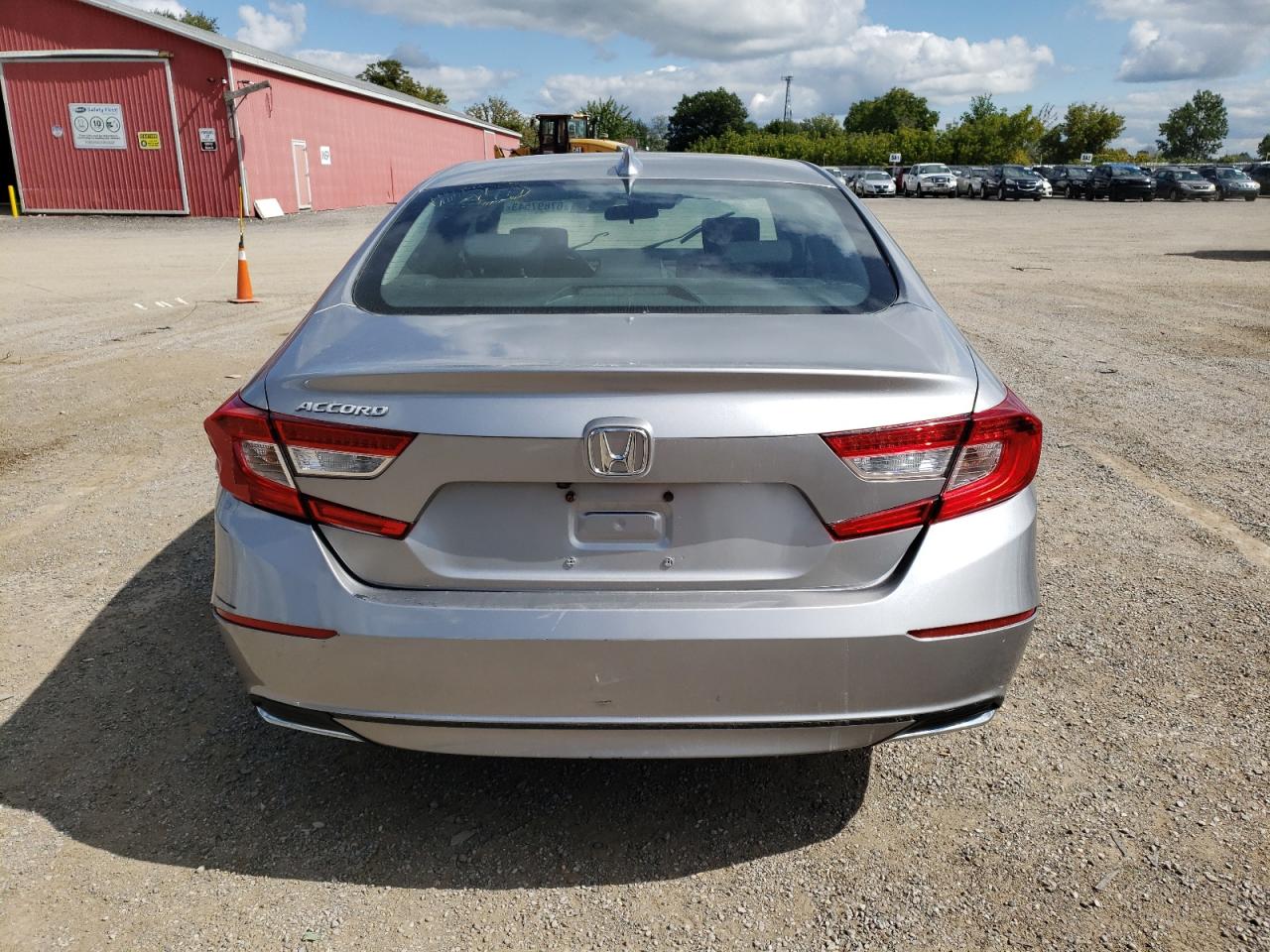 1HGCV1F10JA805580 2018 Honda Accord Lx