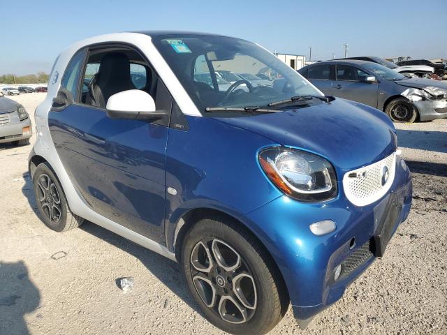 VIN WMEFJ9BA9HK230297 2017 Smart Fortwo no.4