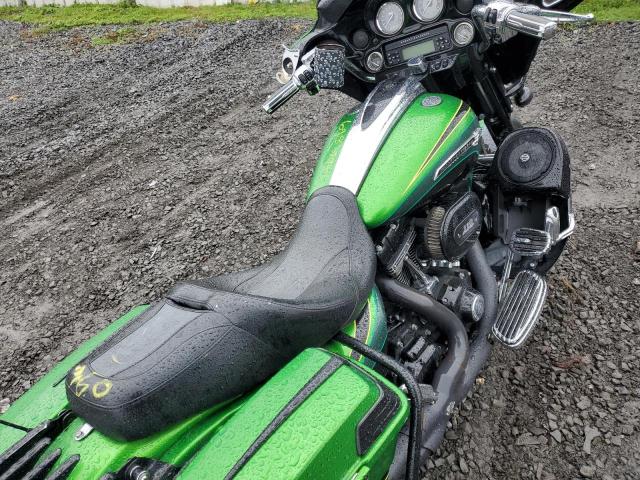 2011 HARLEY-DAVIDSON FLHXSE2 - 1HD1PZ818BB956365