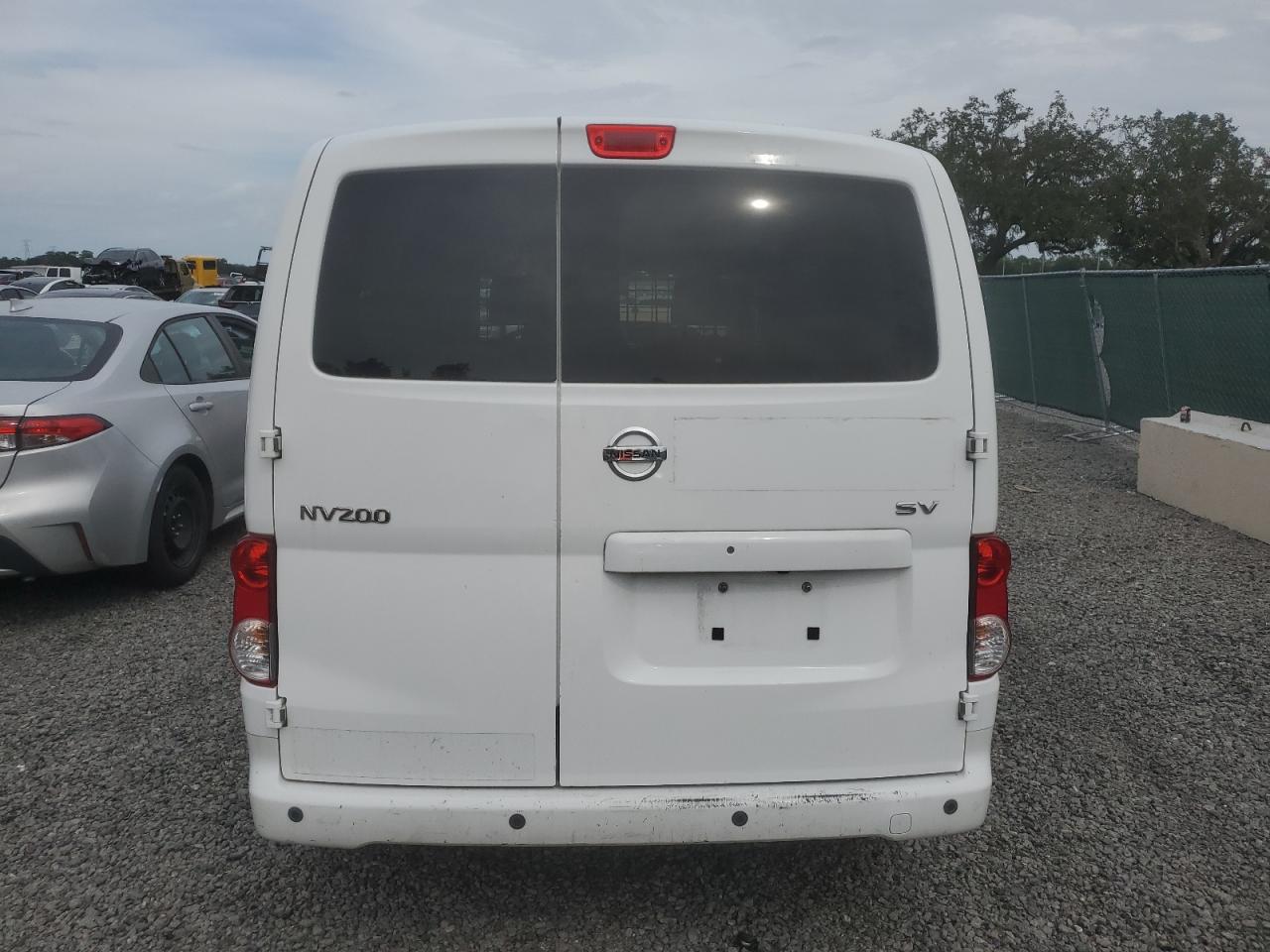 3N6CM0KN8LK700577 Nissan NV 200 2.5S 6