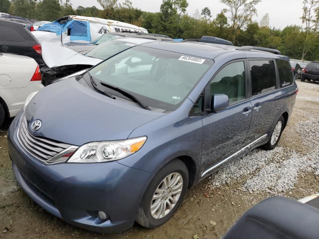 2017 Toyota Sienna XLE