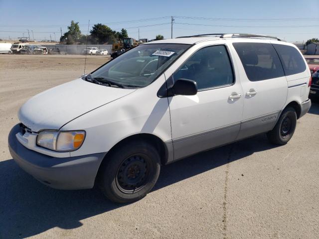 2000 Toyota Sienna LE