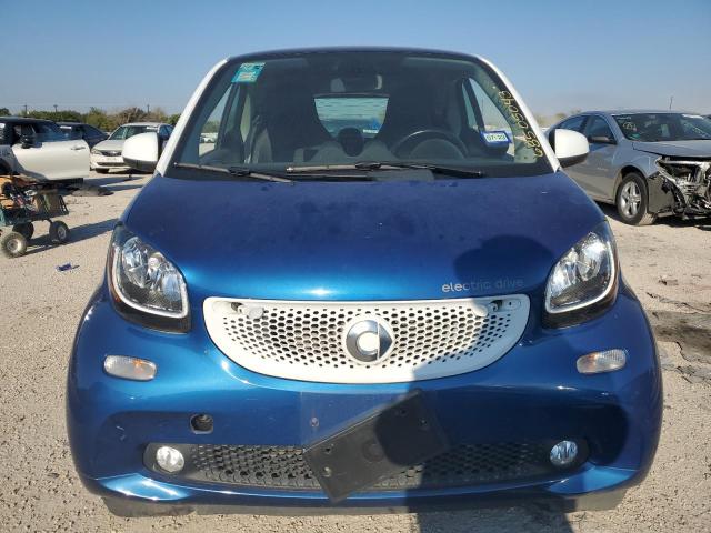 VIN WMEFJ9BA9HK230297 2017 Smart Fortwo no.5