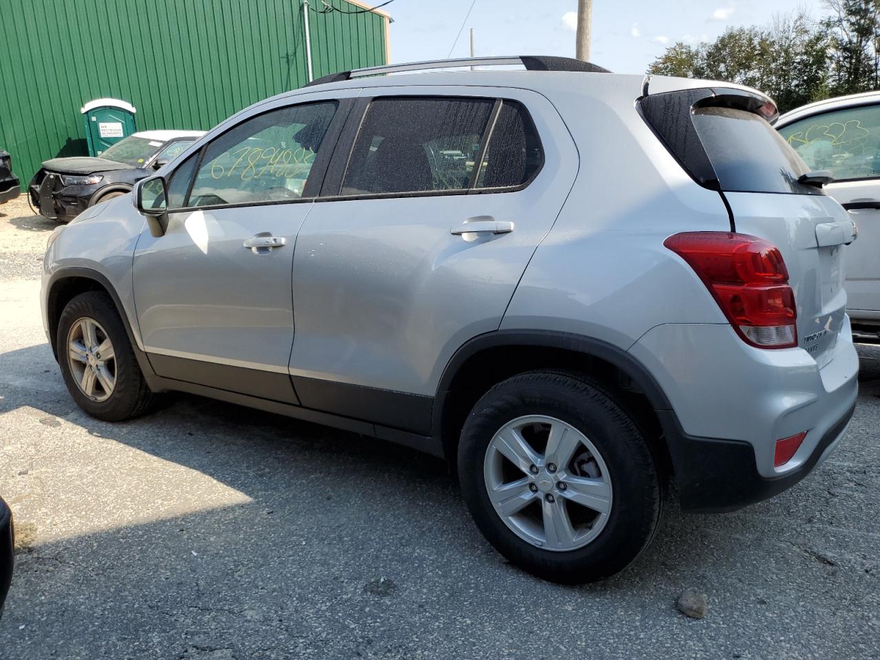 KL7CJPSMXNB559048 Chevrolet Trax 1LT 2