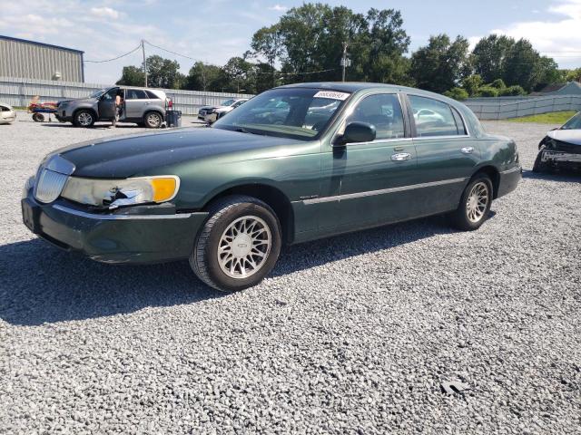 2001 Lincoln Town Car Signature