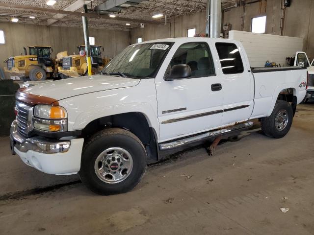 2005 GMC Sierra 2500HD 