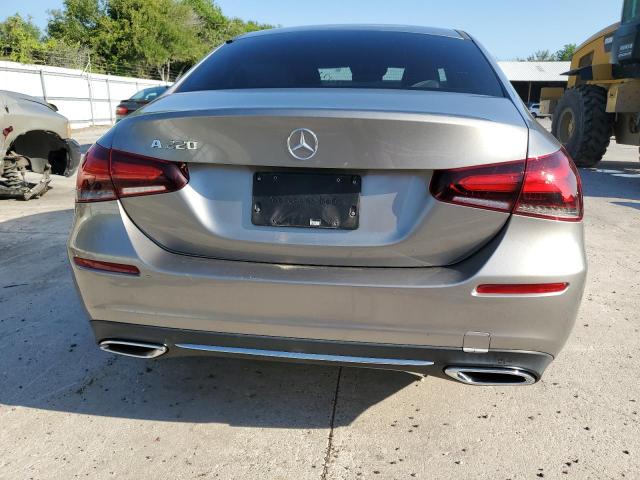 WDD3G4EB0KW001908 Mercedes-Benz A 220
