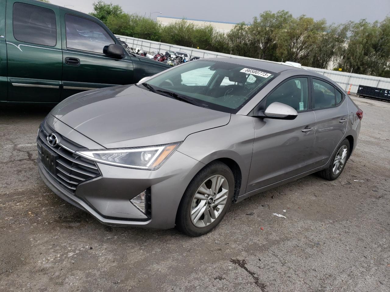 2020 Hyundai Elantra Sel vin: KMHD84LF2LU105861