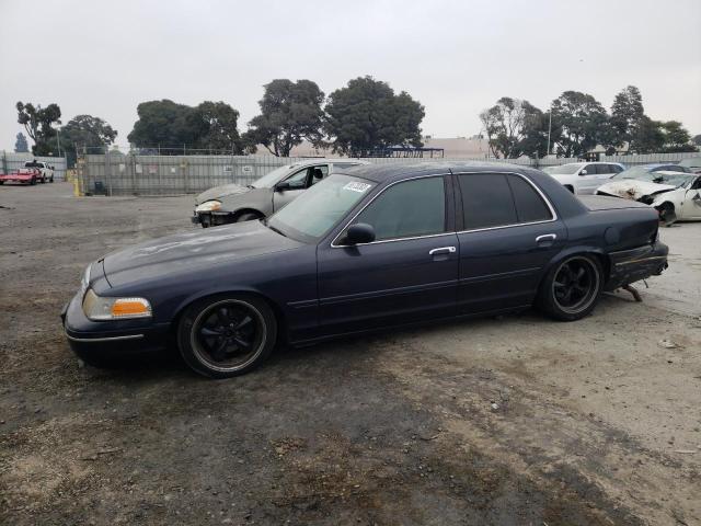 2001 Ford Crown Victoria 