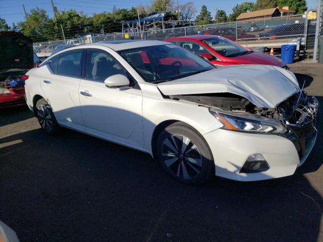 1N4BL4DW3KN302996 Nissan Altima SV 4