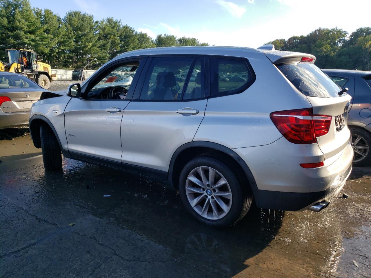 2015 BMW X3 xDrive28I vin: 5UXWX9C50F0D51275