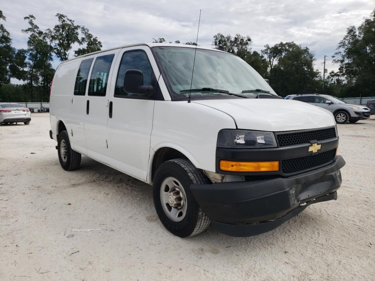 1GCWGAFP6K1365702 Chevrolet Express G2 4