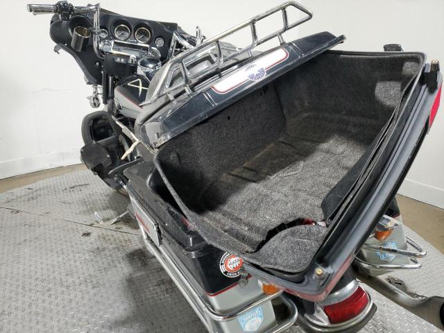 2010 HARLEY-DAVIDSON FLHTCU 1HD1FC41XAB642530