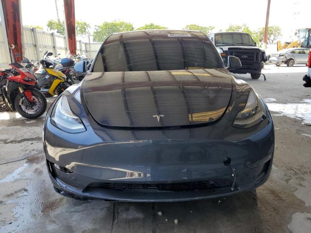 7SAYGDEEXPA099156 Tesla Model Y  5