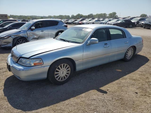 2005 Lincoln Town Car Signature