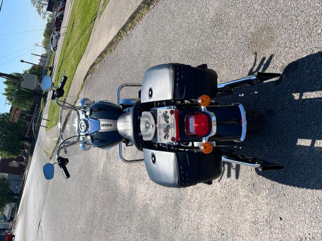2020 HARLEY-DAVIDSON FLHC 1HD1YAJ16LB030122
