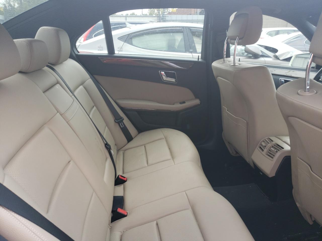 WDDHF8HB6AA148533 2010 Mercedes-Benz E 350 4Matic