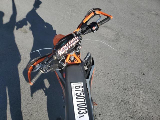 2021 KTM 690 SMC R VBKLSV408MM711814
