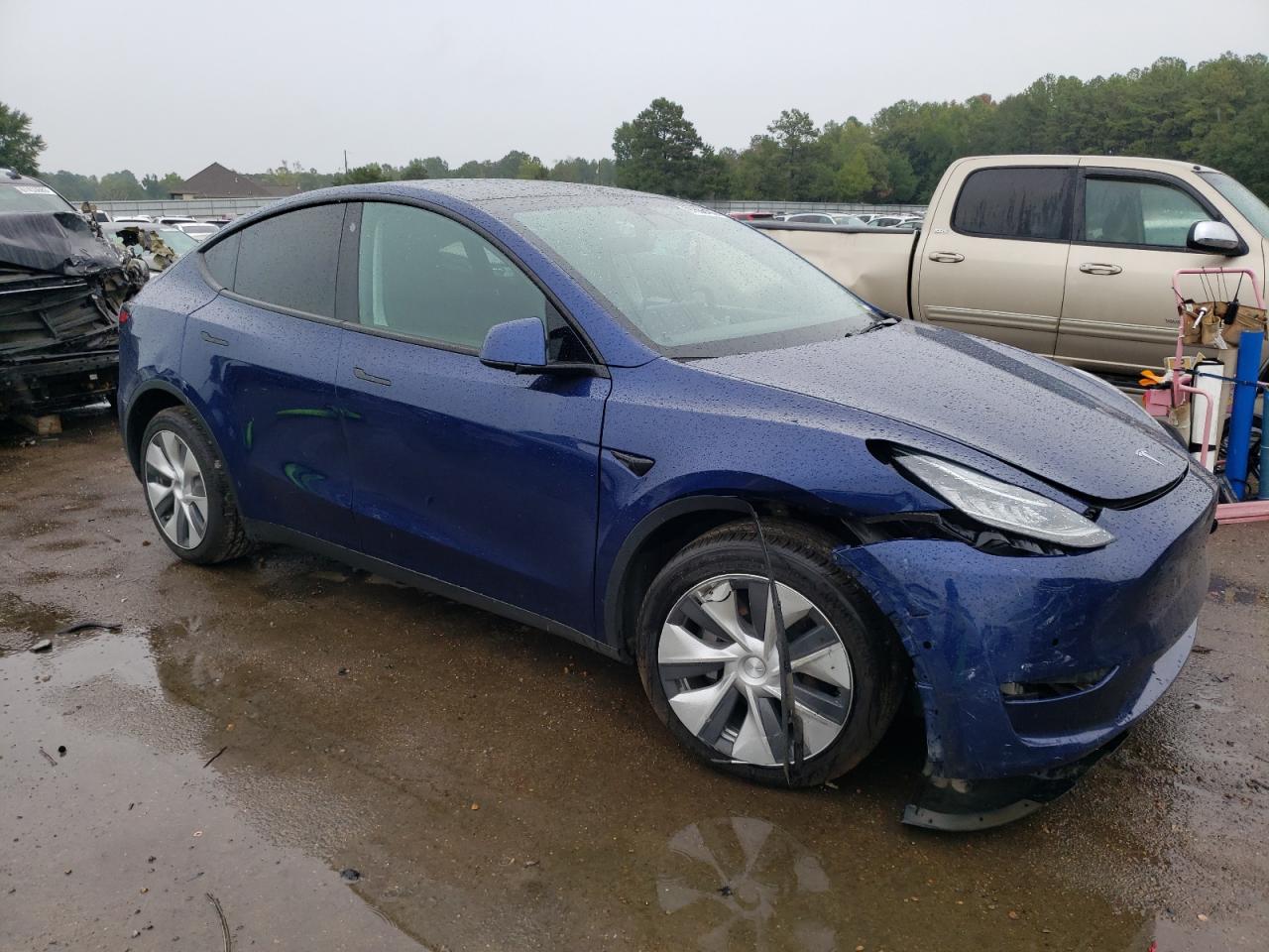 7SAYGDEE0NF327925 Tesla Model Y  4