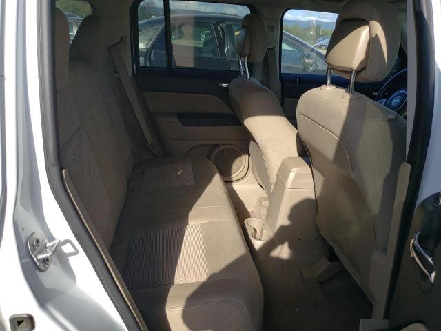 1C4NJPFB8GD531731 Jeep Patriot Latitude