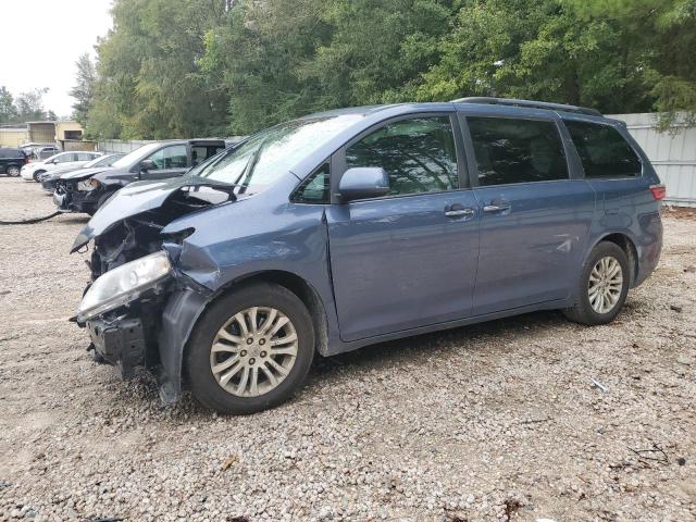 2017 Toyota Sienna XLE