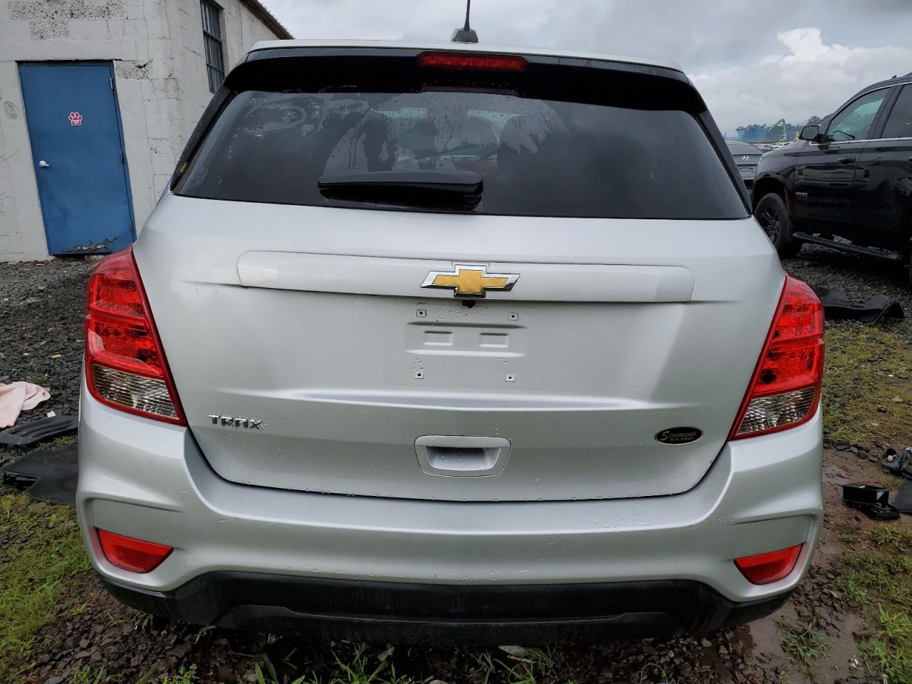 KL7CJKSB7MB317611 Chevrolet Trax LS 6