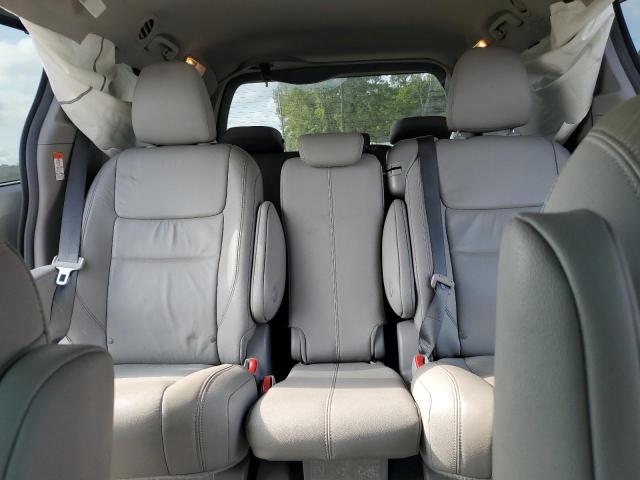 5TDYZ3DC9JS903695 Toyota SIENNA XLE
