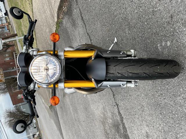 2022 TRIUMPH MOTORCYCLE THRUXTON R SMTD56HRXNTAV6580
