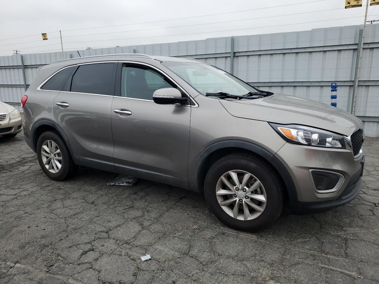 5XYPG4A37HG212992 2017 Kia Sorento Lx