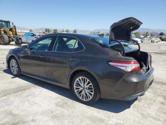 2018 TOYOTA CAMRY 4D 2 - 4T1B11HK9JU049687