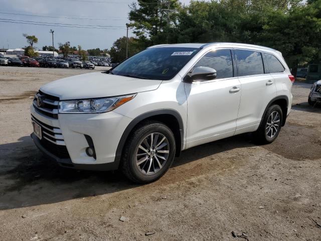 2017 Toyota Highlander SE