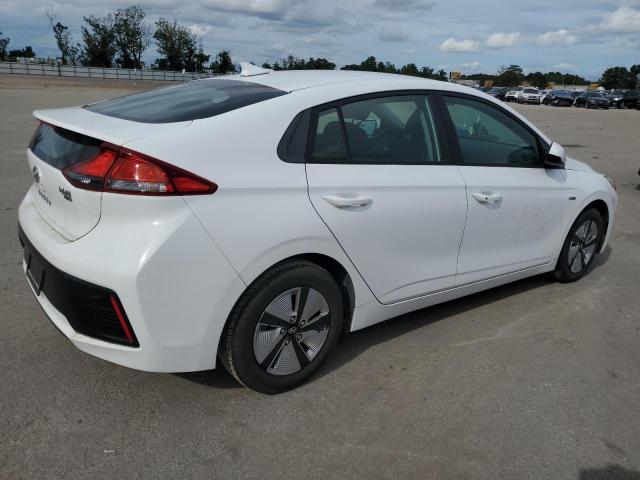 2017 HYUNDAI IONIQ BLUE - KMHC65LC7HU031390