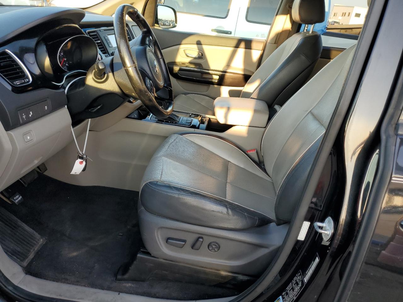 KNDMC5C14F6047421 2015 Kia Sedona Ex