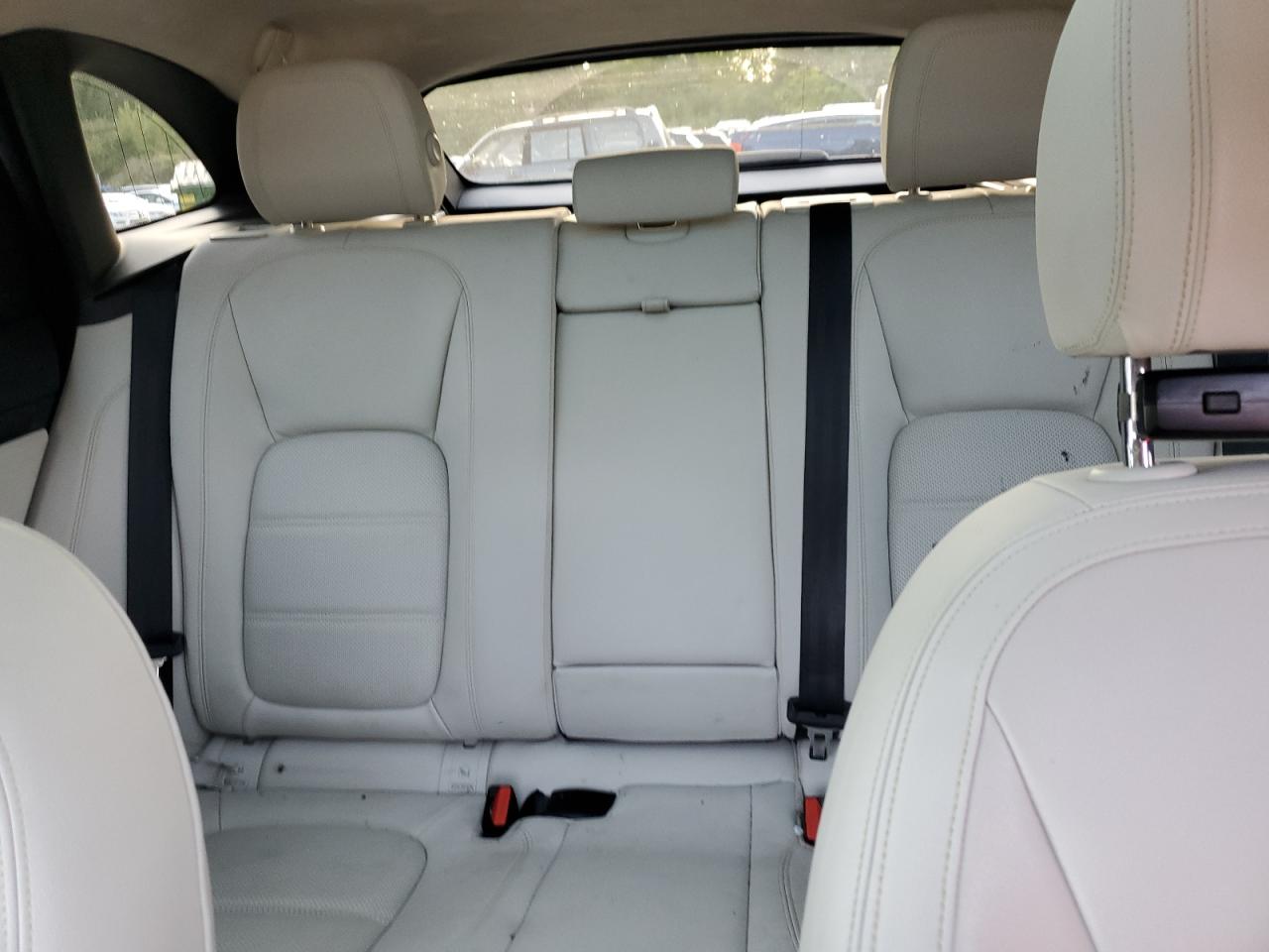 SADCK2FX6KA359295 2019 Jaguar F-Pace Prestige