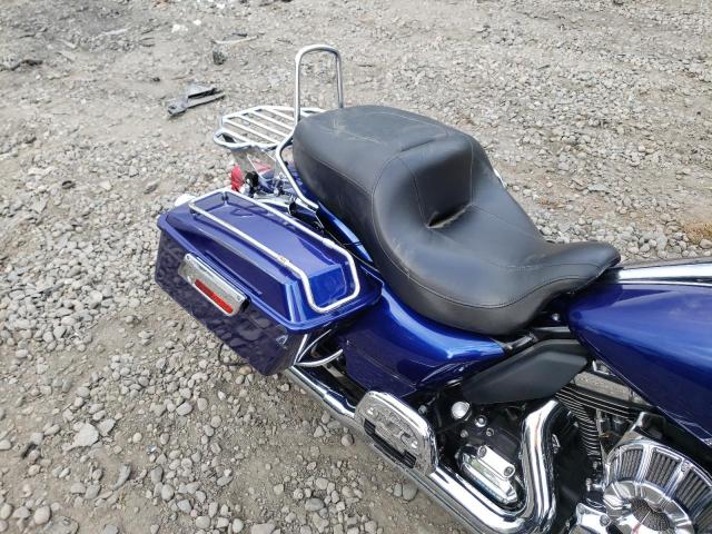2011 HARLEY-DAVIDSON FLHTCU 1HD1FC412BB622645