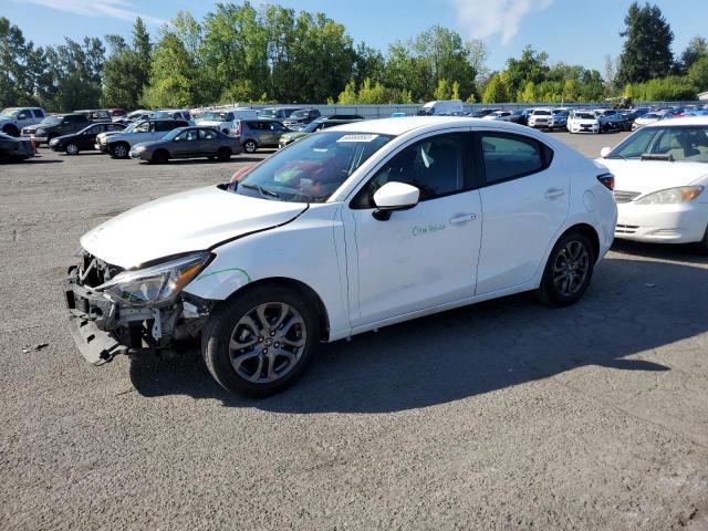 3MYDLBYV5KY518832 Toyota Yaris L