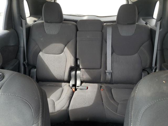 1C4PJLCB8FW753517 Jeep Cherokee Latitude
